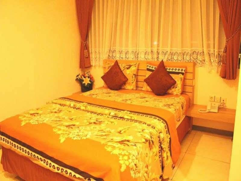 Marciella Hotel Bandung Esterno foto
